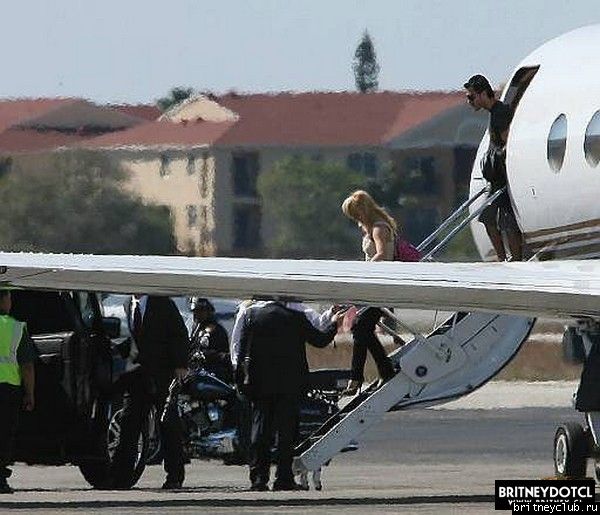 Бритни прилетела в Майями07.jpg(Бритни Спирс, Britney Spears)