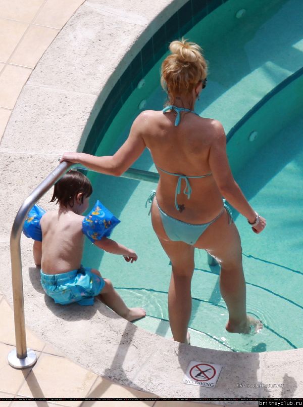 Бритни проводит время с детьми на свежем воздухе42.jpg(Бритни Спирс, Britney Spears)