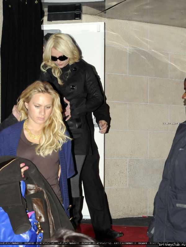 Бритни в клубе Tribe в Монреале24.jpg(Бритни Спирс, Britney Spears)