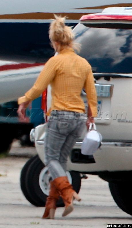 Бритни в аэропорту Van Nuys12.jpg(Бритни Спирс, Britney Spears)