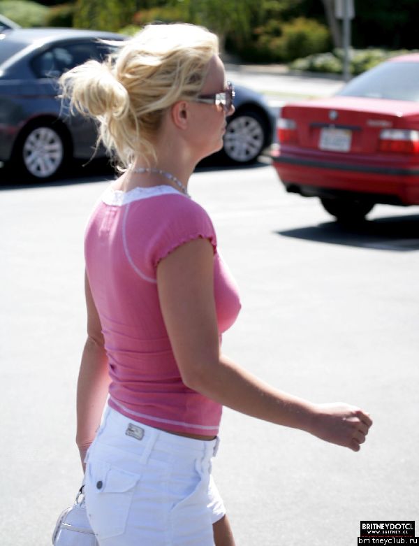 Бритни на шоппинге в Калабасасе26.jpg(Бритни Спирс, Britney Spears)
