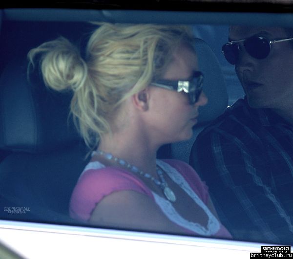 Бритни на шоппинге в Калабасасе37.jpg(Бритни Спирс, Britney Spears)