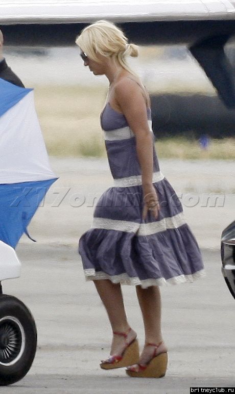 Бритни улетает из аэропорта Van Nuys02.jpg(Бритни Спирс, Britney Spears)