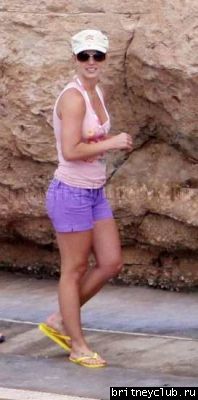 Бритни на шоу дельфинов04.jpg(Бритни Спирс, Britney Spears)