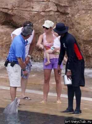 Бритни на шоу дельфинов23.jpg(Бритни Спирс, Britney Spears)