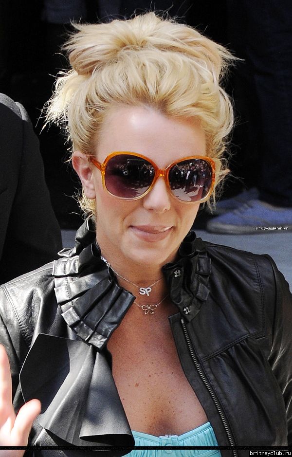 Бритни уезжает из гостиницы в Лондоне22.jpg(Бритни Спирс, Britney Spears)