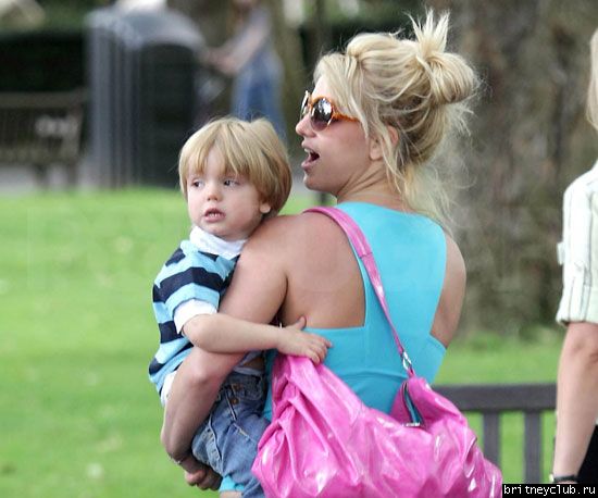 Бритни с детьми в зоопарке45.jpg(Бритни Спирс, Britney Spears)