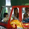 Бритни с детьми в зоопарке