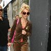 Бритни на шоппинге в районе Soho Лондона