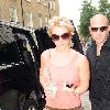 Бритни на шоппинге в районе Soho Лондона