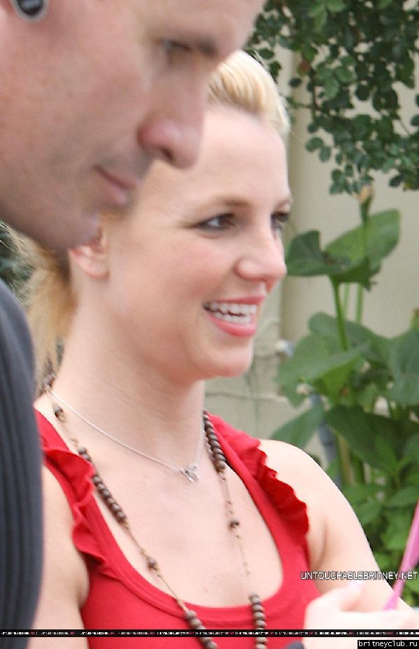 Бритни на шоппинге в Лос-Анджелесе10.jpg(Бритни Спирс, Britney Spears)