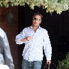 Бритни уезжает из делового центра