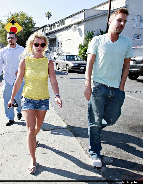 Бритни в Starbucks22.jpg(Бритни Спирс, Britney Spears)