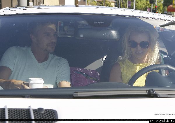 Бритни в Starbucks31.jpg(Бритни Спирс, Britney Spears)