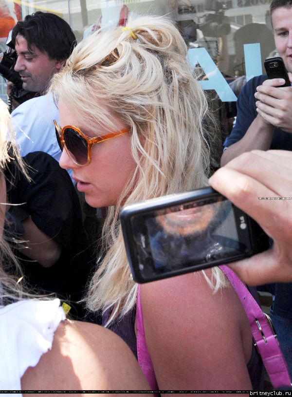 Бритни на шоппинге в Беверли Хиллз165.jpg(Бритни Спирс, Britney Spears)