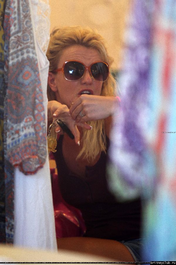 Бритни на шоппинге в Беверли Хиллз204.jpg(Бритни Спирс, Britney Spears)