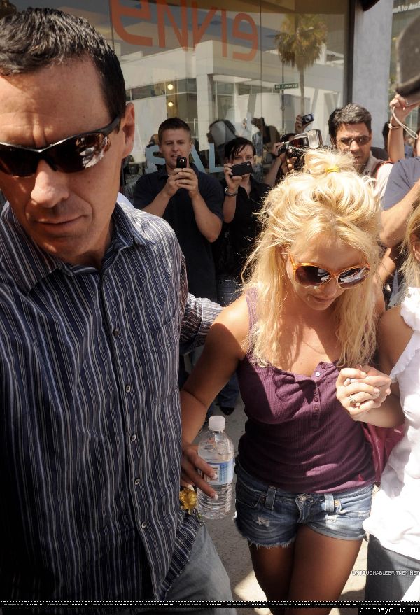 Бритни на шоппинге в Беверли Хиллз233.jpg(Бритни Спирс, Britney Spears)