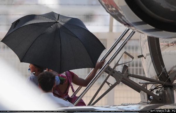 Бритни в аэропорту Bourget в Париже05.jpg(Бритни Спирс, Britney Spears)