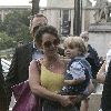 Бритни с детьми приехали к Эйфелевой башне
