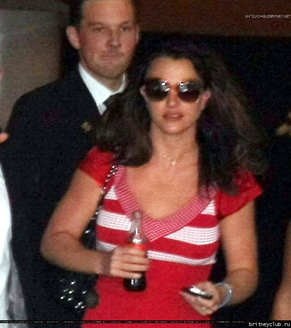 Бритни уезжает из отеля Hyatt в Берлине03.jpg(Бритни Спирс, Britney Spears)