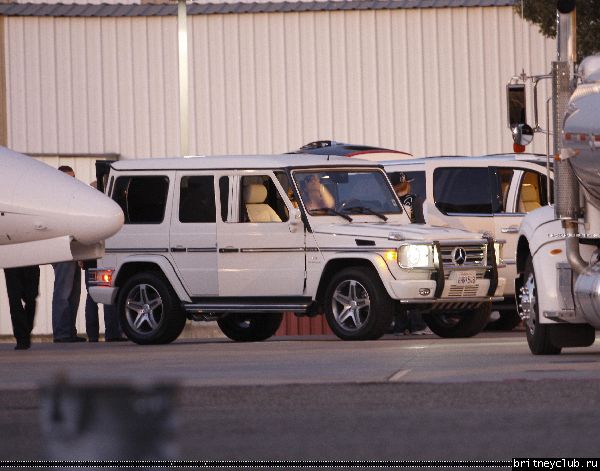 Бритни в аэропорту Van Nuys22.jpg(Бритни Спирс, Britney Spears)