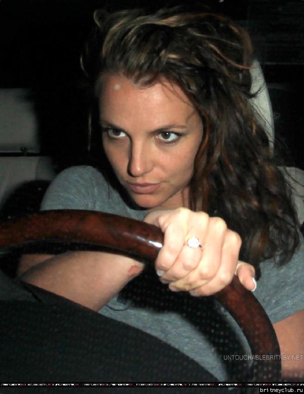 Бритни останавливается у кафе 11.jpg(Бритни Спирс, Britney Spears)
