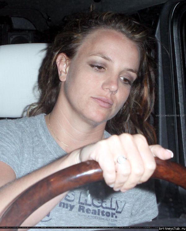 Бритни останавливается у кафе 14.jpg(Бритни Спирс, Britney Spears)