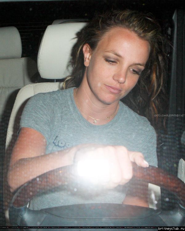 Бритни останавливается у кафе 16.jpg(Бритни Спирс, Britney Spears)