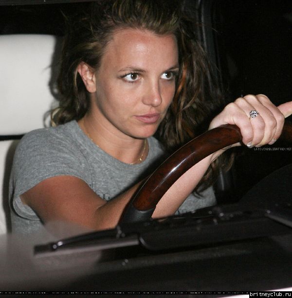 Бритни останавливается у кафе 37.jpg(Бритни Спирс, Britney Spears)