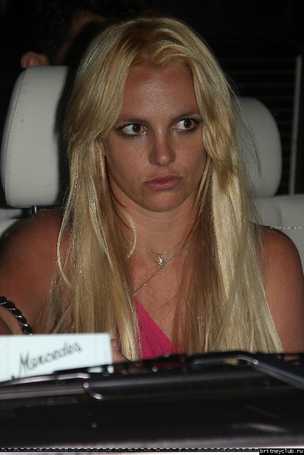 Бритни уезжает из салона Andy Le Compte43.jpg(Бритни Спирс, Britney Spears)