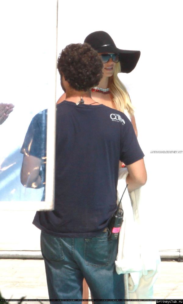 Бритни в отеле Ritz Carlton16.jpg(Бритни Спирс, Britney Spears)