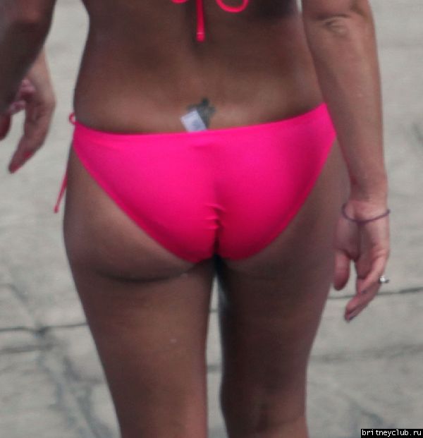 Бритни отдыхает в отеле Ritz Carlton064.jpg(Бритни Спирс, Britney Spears)
