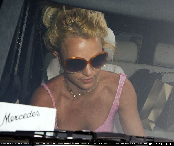 Бритни на шоппинге06.jpg(Бритни Спирс, Britney Spears)