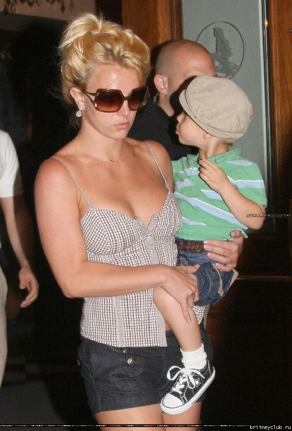 Бритни посещает Бродвейский мюзикл 11.jpg(Бритни Спирс, Britney Spears)