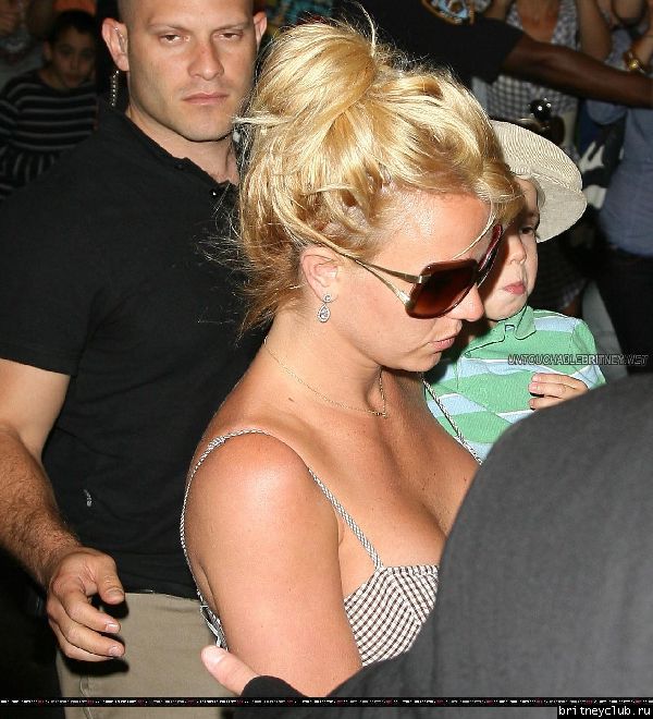 Бритни посещает Бродвейский мюзикл 27.jpg(Бритни Спирс, Britney Spears)
