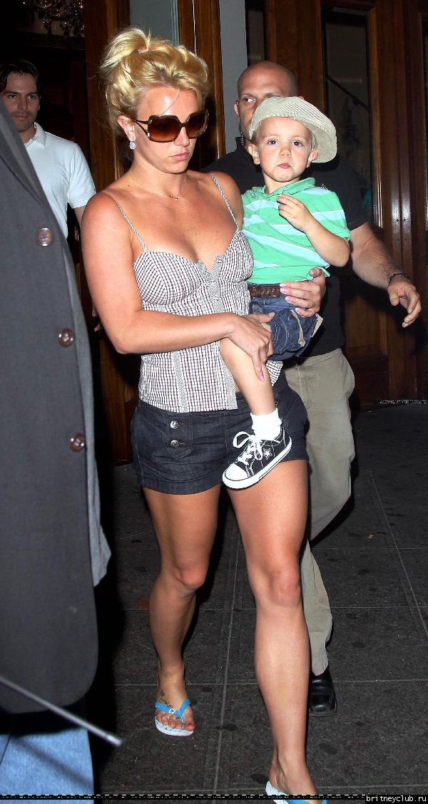 Бритни посещает Бродвейский мюзикл 32.jpg(Бритни Спирс, Britney Spears)