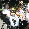 Бритни гуляет с детьми в Центральном парке Нью-Йорка