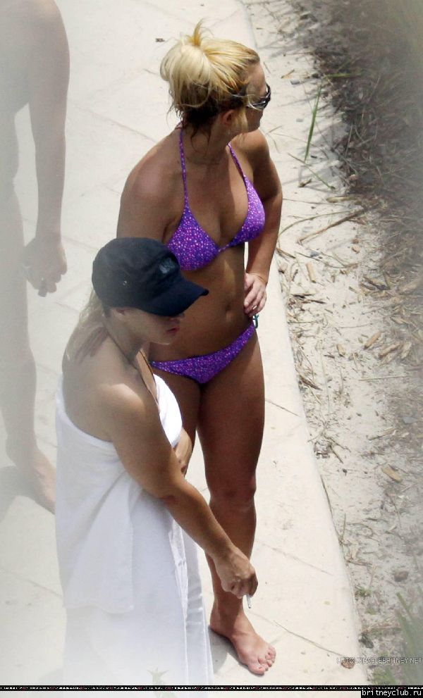 Бритни с семьей в Майями014.jpg(Бритни Спирс, Britney Spears)