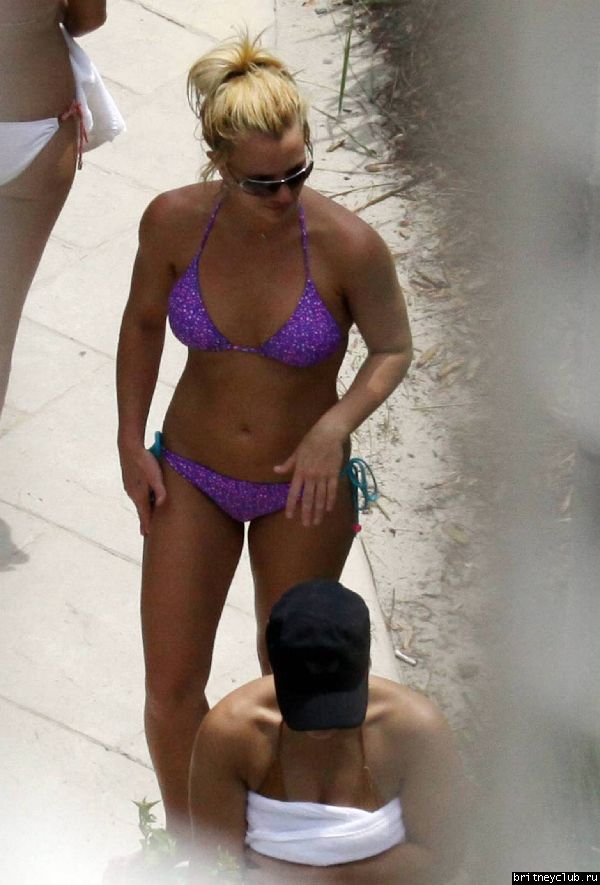 Бритни с семьей в Майями047.jpg(Бритни Спирс, Britney Spears)