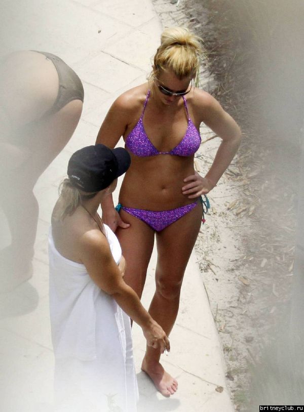 Бритни с семьей в Майями051.jpg(Бритни Спирс, Britney Spears)