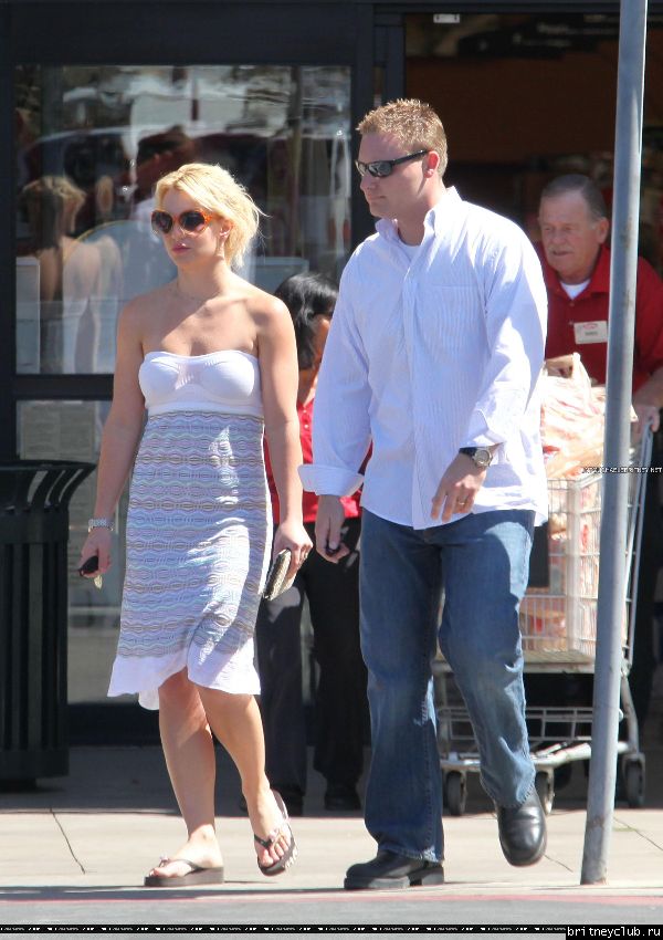 Бритни в супермаркете Ralph’s010.jpg(Бритни Спирс, Britney Spears)