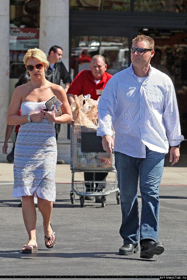 Бритни в супермаркете Ralph’s034.jpg(Бритни Спирс, Britney Spears)