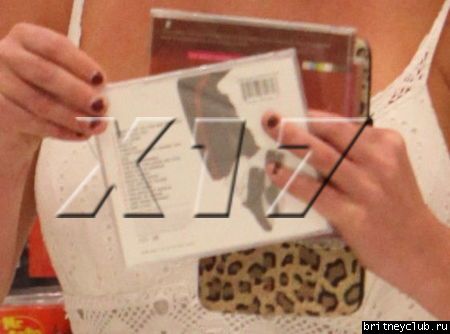 Бритни на шоппинге Target44.jpg(Бритни Спирс, Britney Spears)