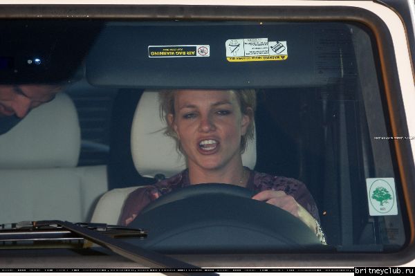 Бритни на шоппинге в Target043.jpg(Бритни Спирс, Britney Spears)