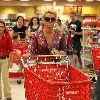 Бритни на шоппинге в Target