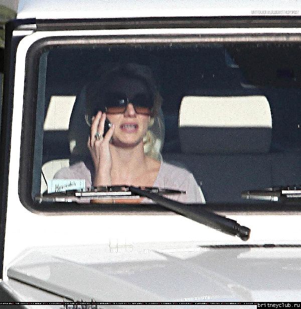 Бритни и Джейсон в Калабасасе06.jpg(Бритни Спирс, Britney Spears)