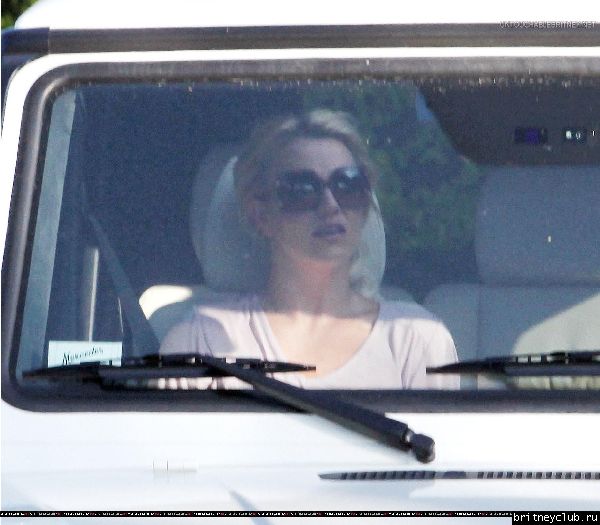 Бритни и Джейсон в Калабасасе07.jpg(Бритни Спирс, Britney Spears)
