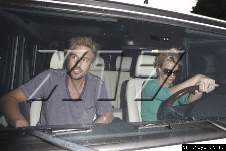 Бритни и Джейсон в Беверли Хиллз02.jpg(Бритни Спирс, Britney Spears)