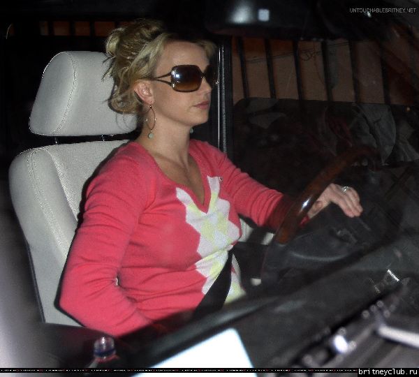 Бритни на бензоколонке07.jpg(Бритни Спирс, Britney Spears)