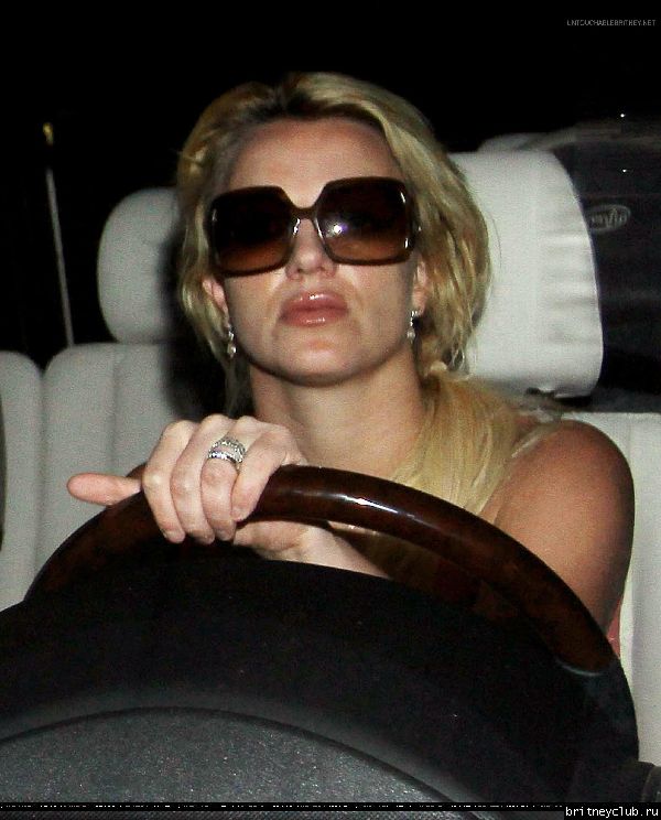 Бритни в Беверли Хиллз21.jpg(Бритни Спирс, Britney Spears)
